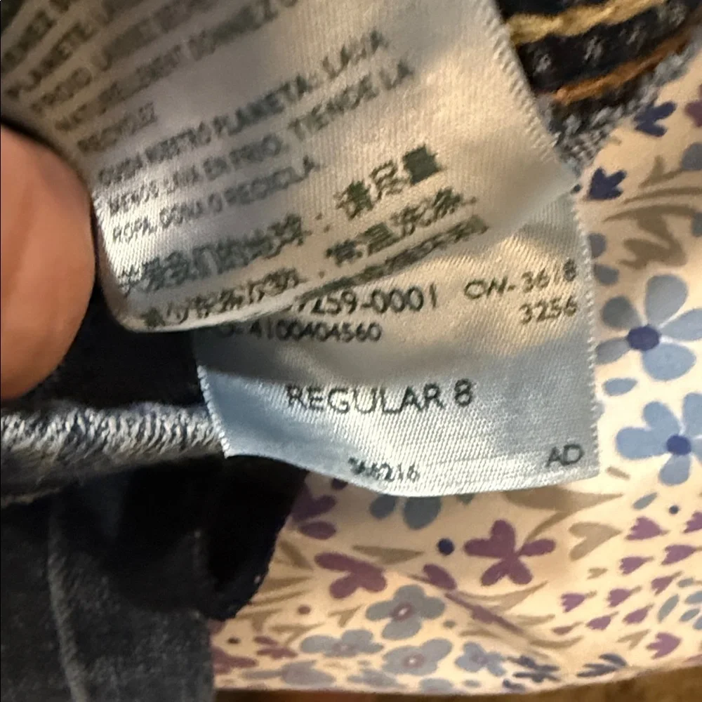 🏖️10 items for $20☀️
Levi's Denizen Light Blue Jeans jogger style| size 8 reg - Picture 2 of 7
